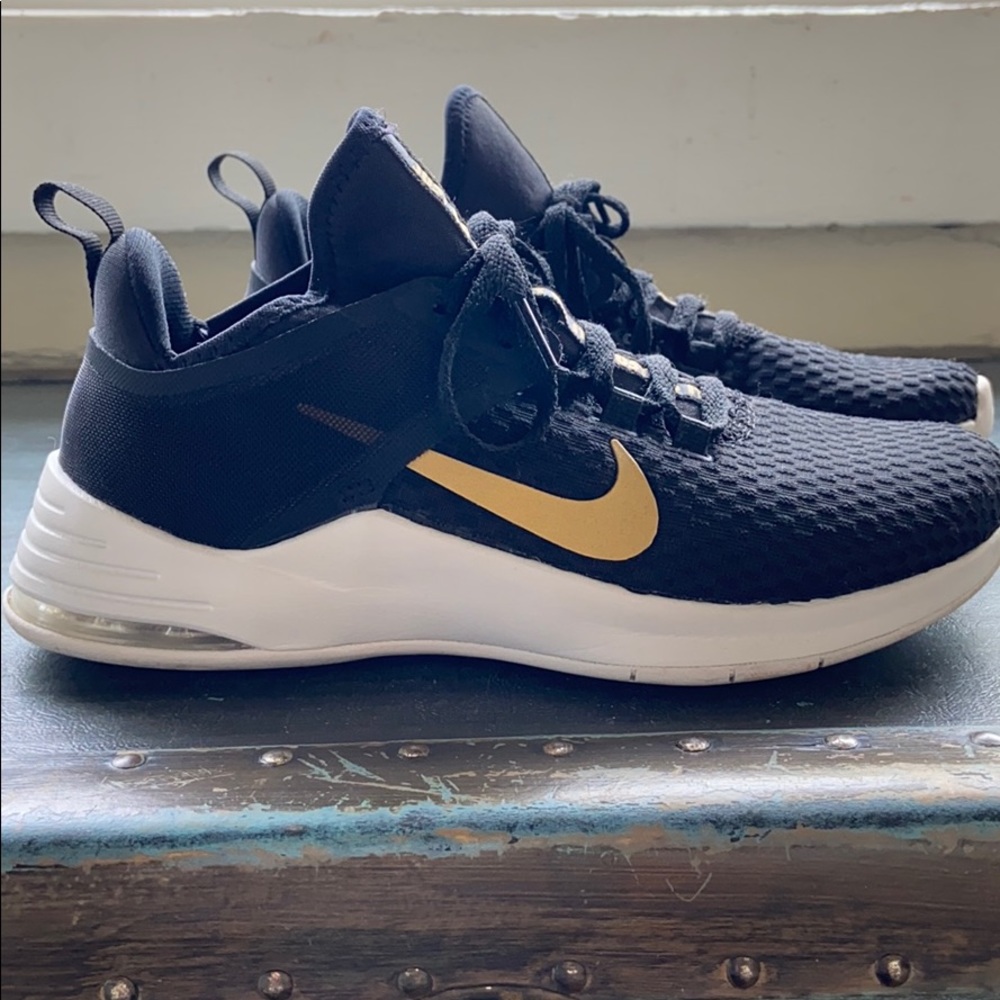 Nike Air Bella- Black with Gold